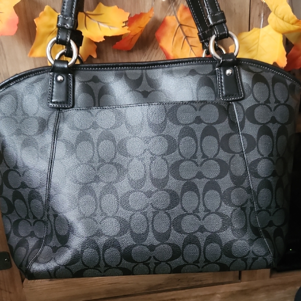 Coach Black and Gray Signature Shoulder Bag - Picture 2 of 7